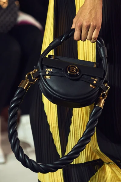 Look 34
